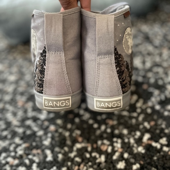 Bangs 🌚 🌲 - Picture 4 of 6